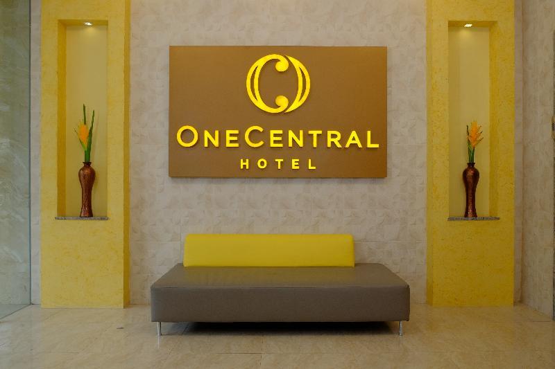 One Central Hotel & Suites Cebú Exterior foto